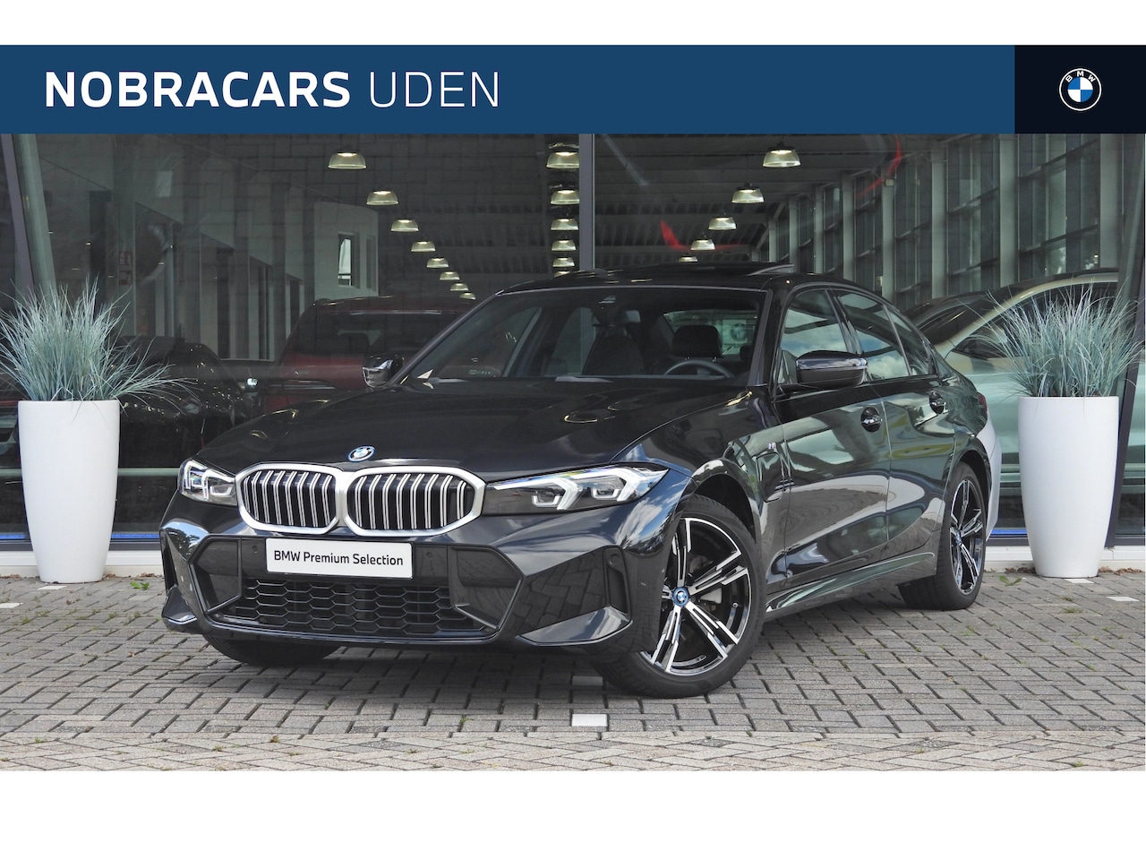BMW 3-serie - 320e M Sport Automaat / Sportstoelen / Schuif-kanteldak / Achteruitrijcamera / Stoelverwar - AutoWereld.nl