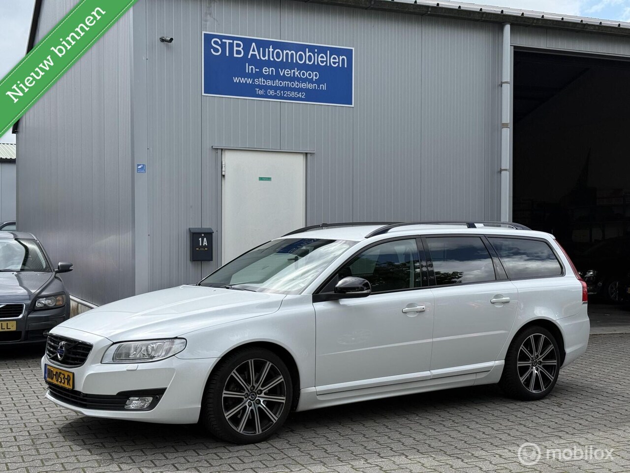 Volvo V70 - 2.0 D3 Summum 2.0 D3 Summum, 5 cilinder, automaat - AutoWereld.nl