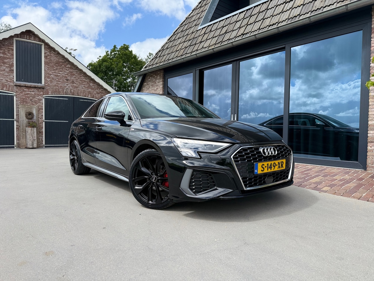 Audi A3 Limousine - 30 TFSI S edition 30 TFSI S edition - AutoWereld.nl