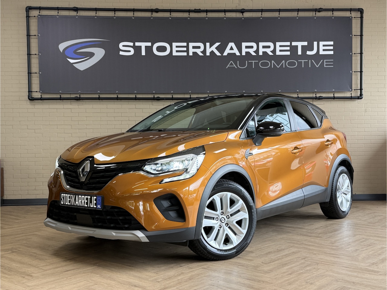 Renault Captur - 1.3 TCe 140 AUT | Navi | Stoel & Stuur verwarming | Cruise Control | Carplay | 100 % Onder - AutoWereld.nl