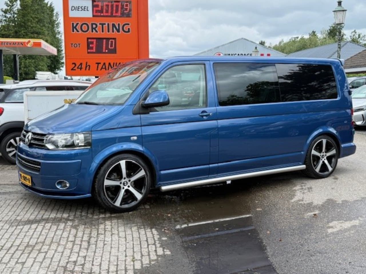 Volkswagen Transporter - 180 PK DUBBEL CABINE LEER VERLAAGD 20inch - AutoWereld.nl