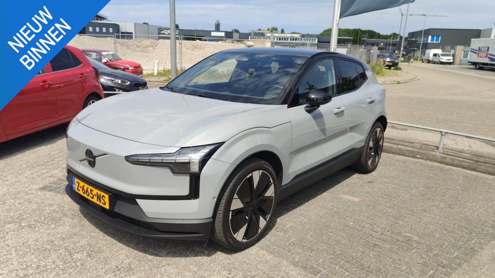 Volvo EX30 - TWIN MOTOR PERFORMANCE ULTRA 69 KWH I STOEL- EN STUURVERWARMING I 428PK I ADAPTIVE CRUISE - AutoWereld.nl