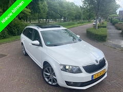 Skoda Octavia Combi - 1.6 TDI DSG PANO VRS Keyless XENON DENON