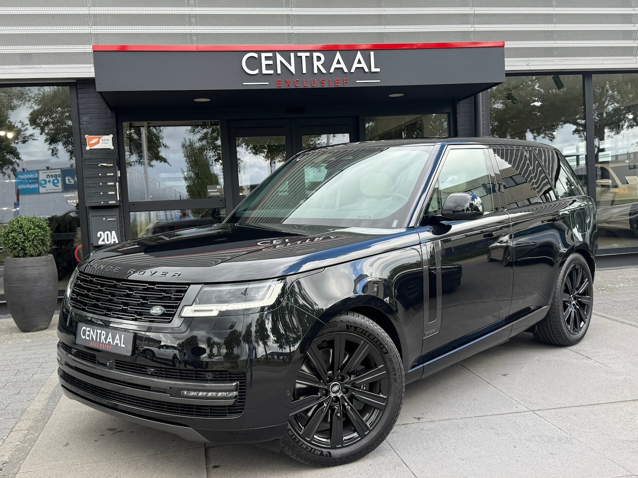 Land Rover Range Rover - 3.0 P550e Autobiography Massage|Meridian|Pano|Carplay|ACC - AutoWereld.nl