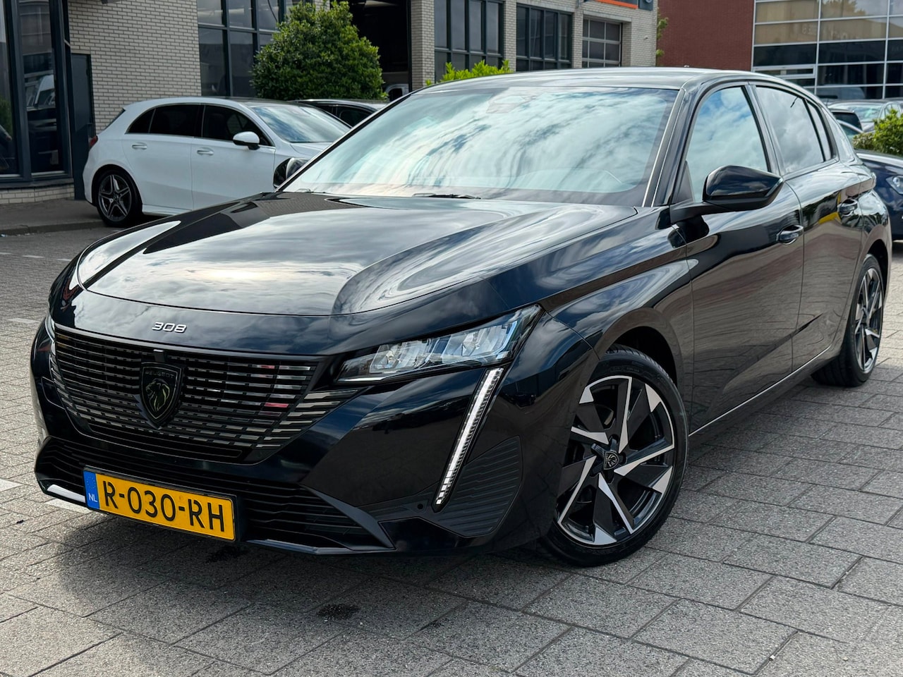 Peugeot 308 - 1.2 PureTech Allure Pack Business 1.2 PureTech Allure Pack Business - AutoWereld.nl