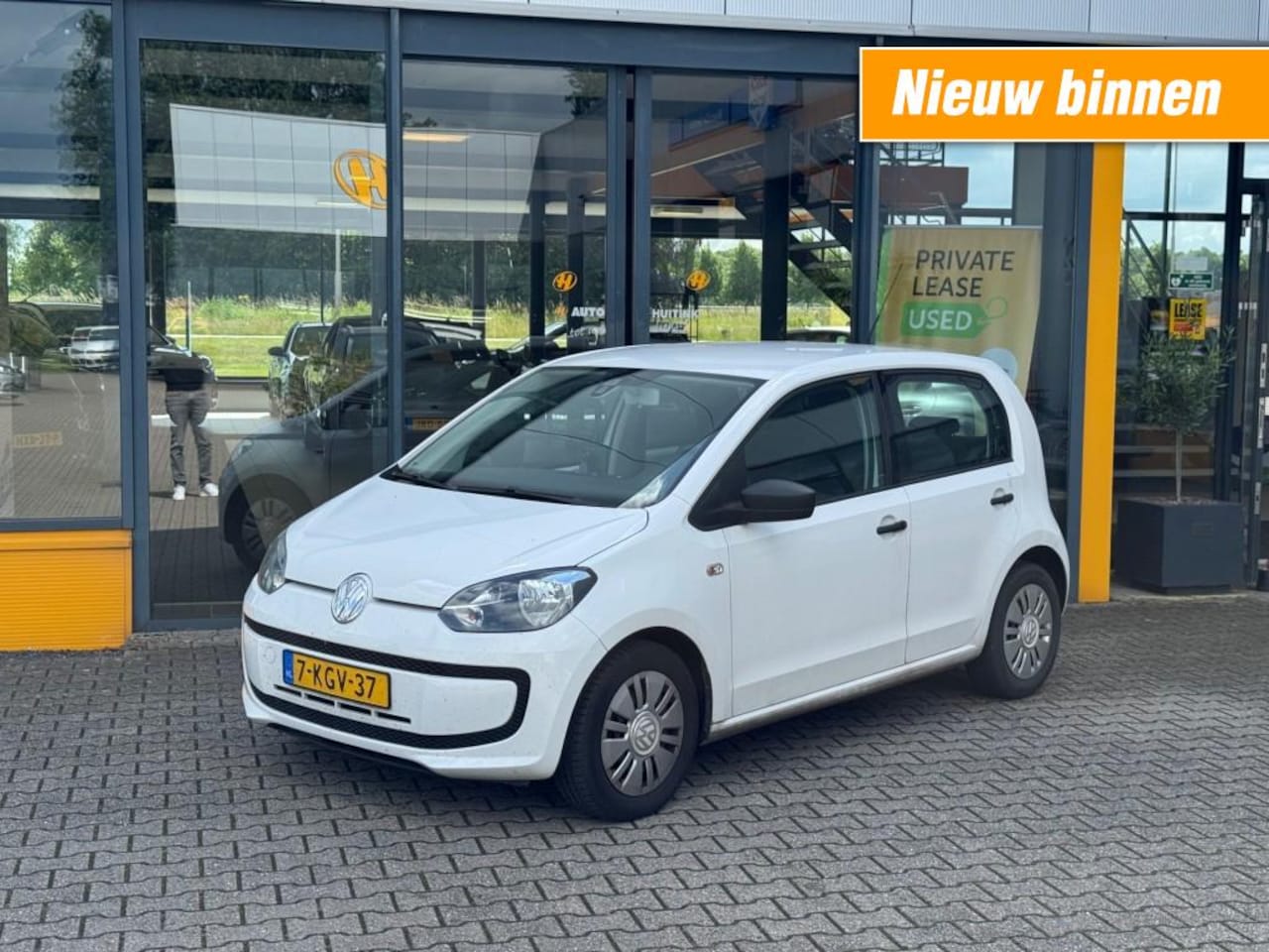 Volkswagen Up! - 1.0 Take UP! BlueM. Carplay - all season - AutoWereld.nl
