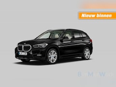 BMW X1 - xDrive25e Sportline, Pano, Sportleer, HUD, Memory, Carplay, Camera, Stuur/stoelverw, Lane