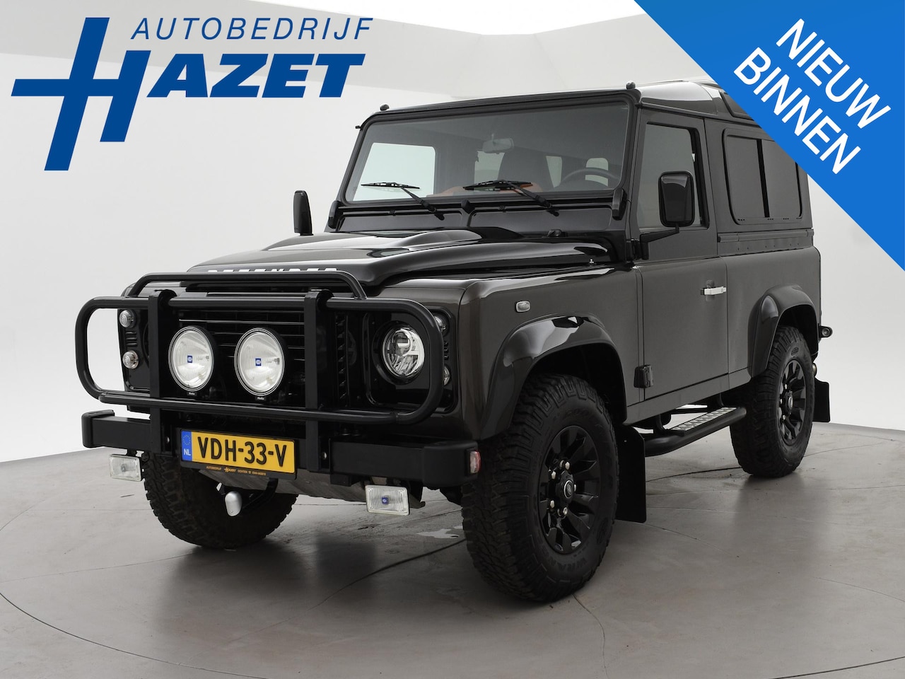 Land Rover Defender - 90" 2.2D 150 PK AUTOBIOGRAPHY GRIJS KENTEKEN *31.900 KM* UNIEK - TOPSTAAT - TWO-TONE - AutoWereld.nl