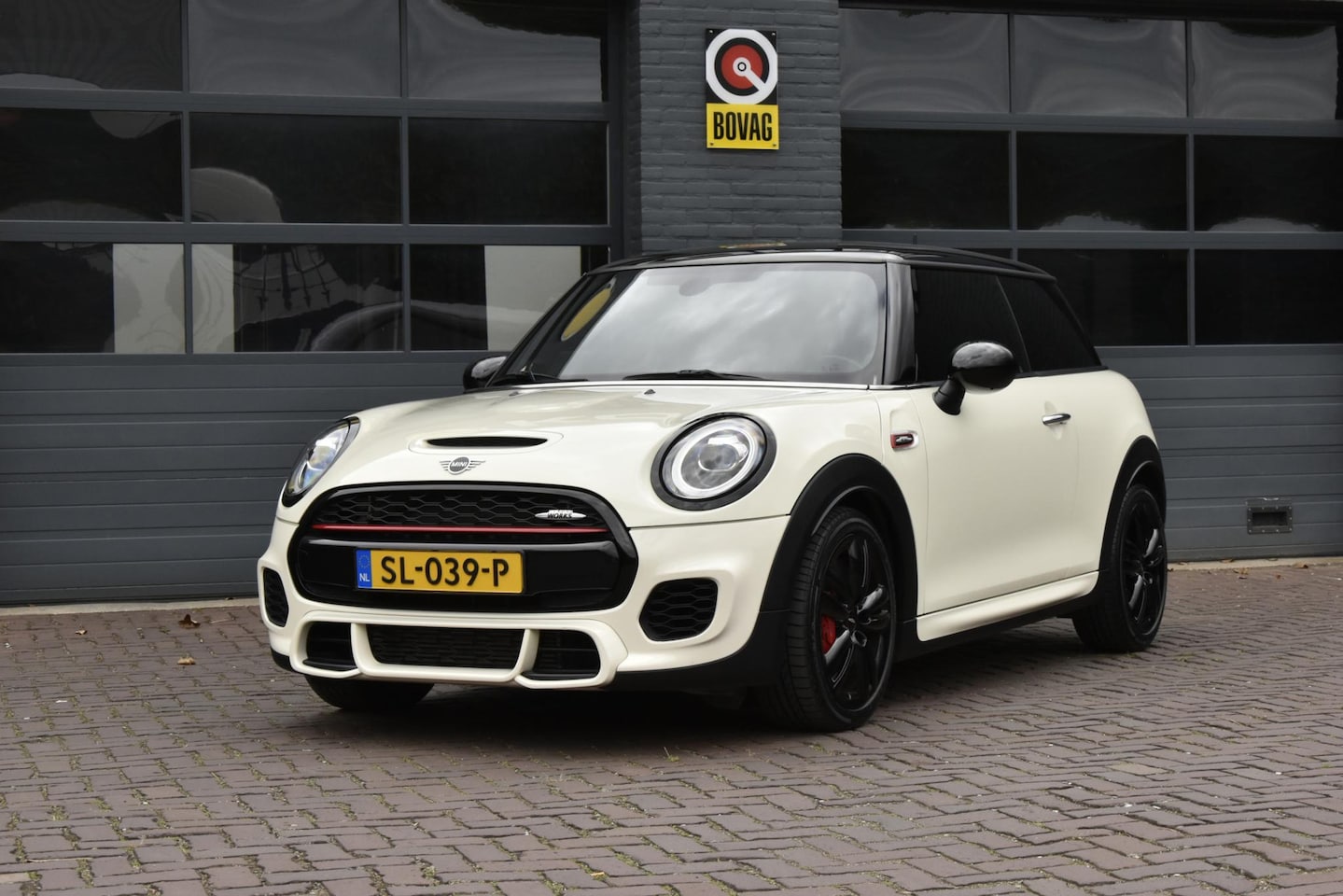 MINI 3-Deurs - 2.0 John Cooper Works Chili - AutoWereld.nl