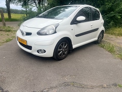 Toyota Aygo - 1.0-12V Dynamic Navigator