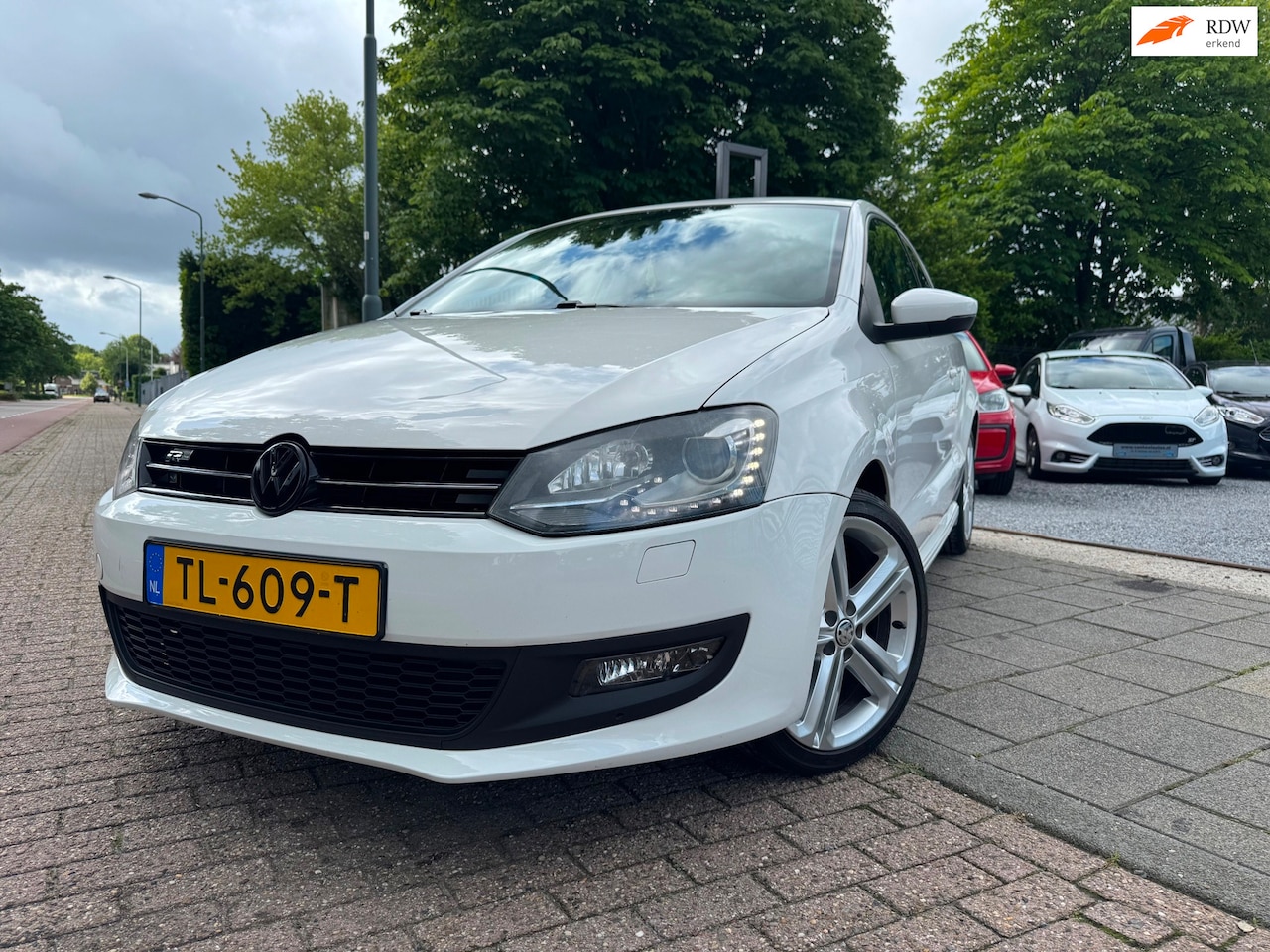 Volkswagen Polo - 1.2 TSI R-Line Clima Elek Pakket Xenon/Led - AutoWereld.nl