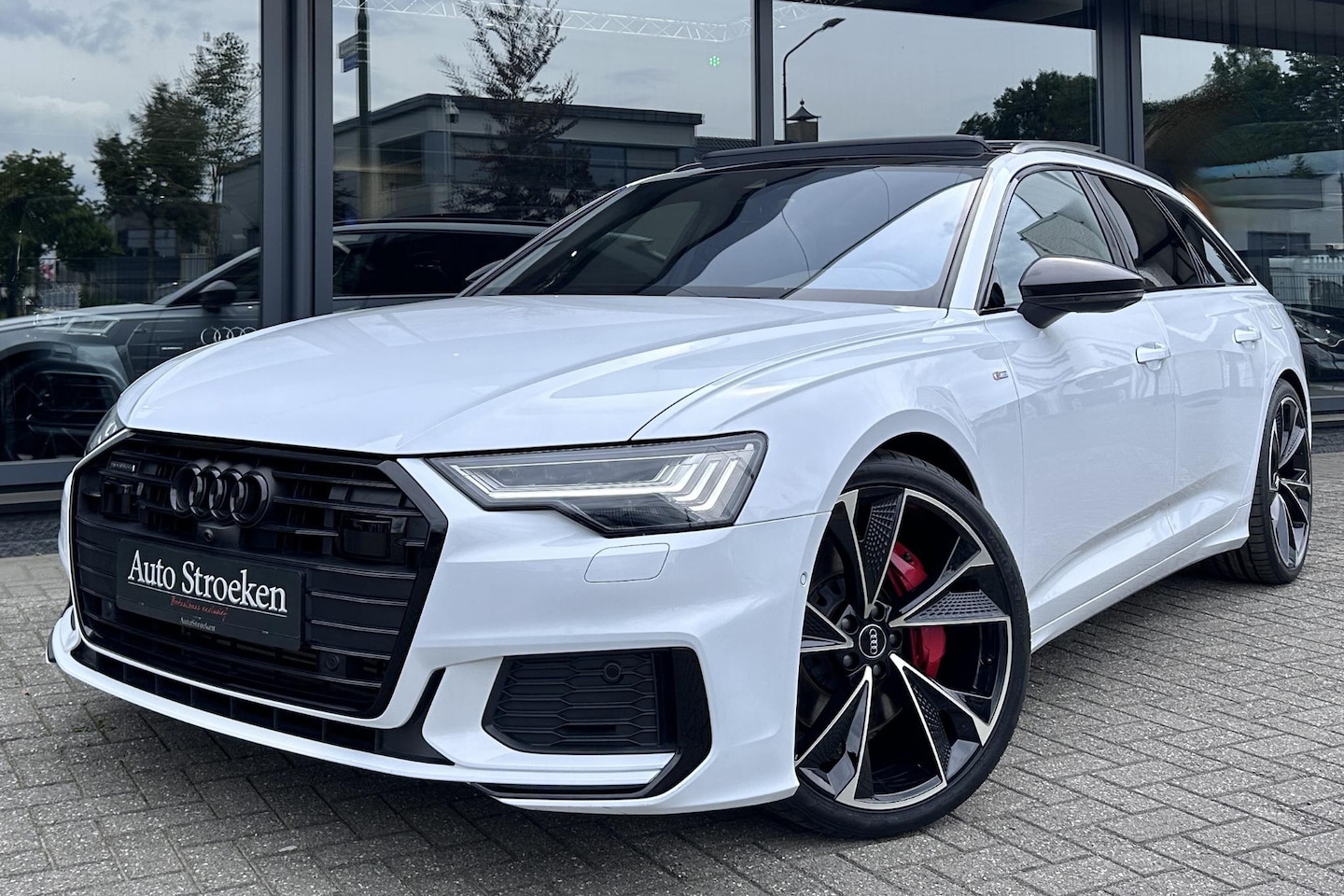 Audi A6 Avant - 55 TFSIe Quattro S-Line Leer Matrix Pano Trekhaak - AutoWereld.nl