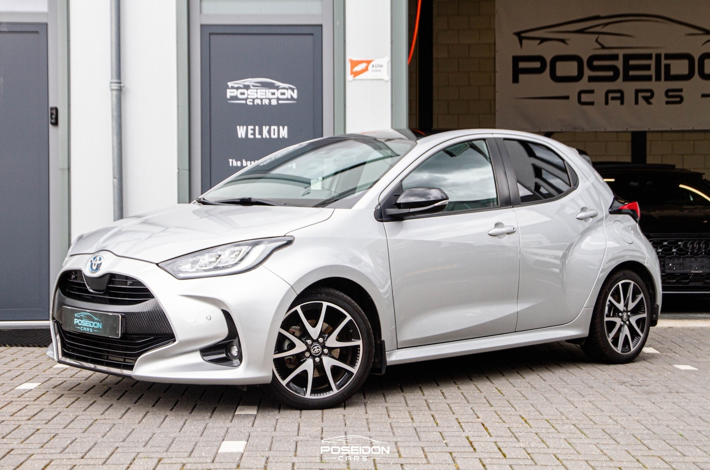 Toyota Yaris - 1.5 Hybrid Executive HEAD-UP | JBL | SPORTSTOELEN | PANO | KEYLESS | ACC | TREKHAAK | DEAL - AutoWereld.nl