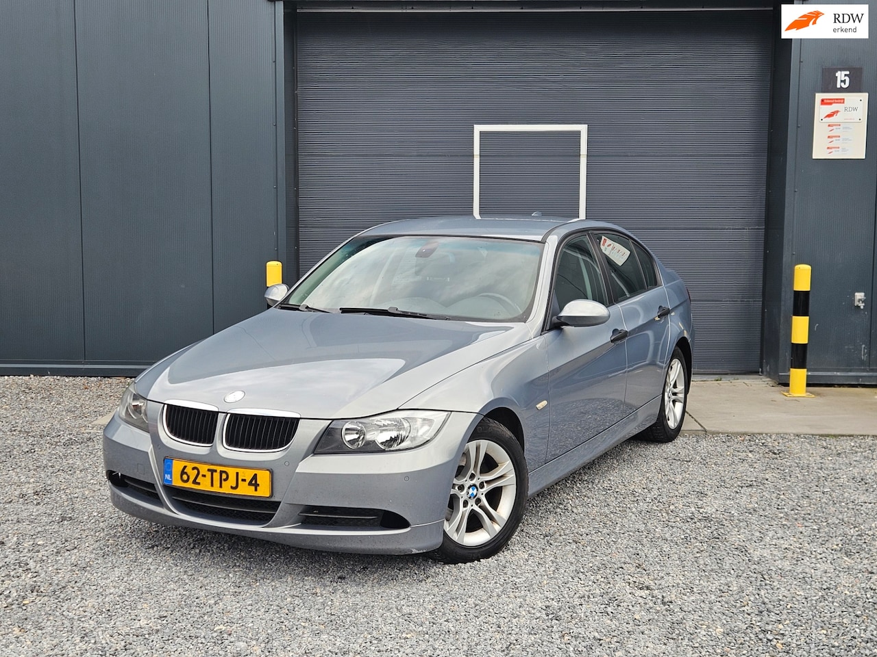 BMW 3-serie - 320 i 320i - AutoWereld.nl