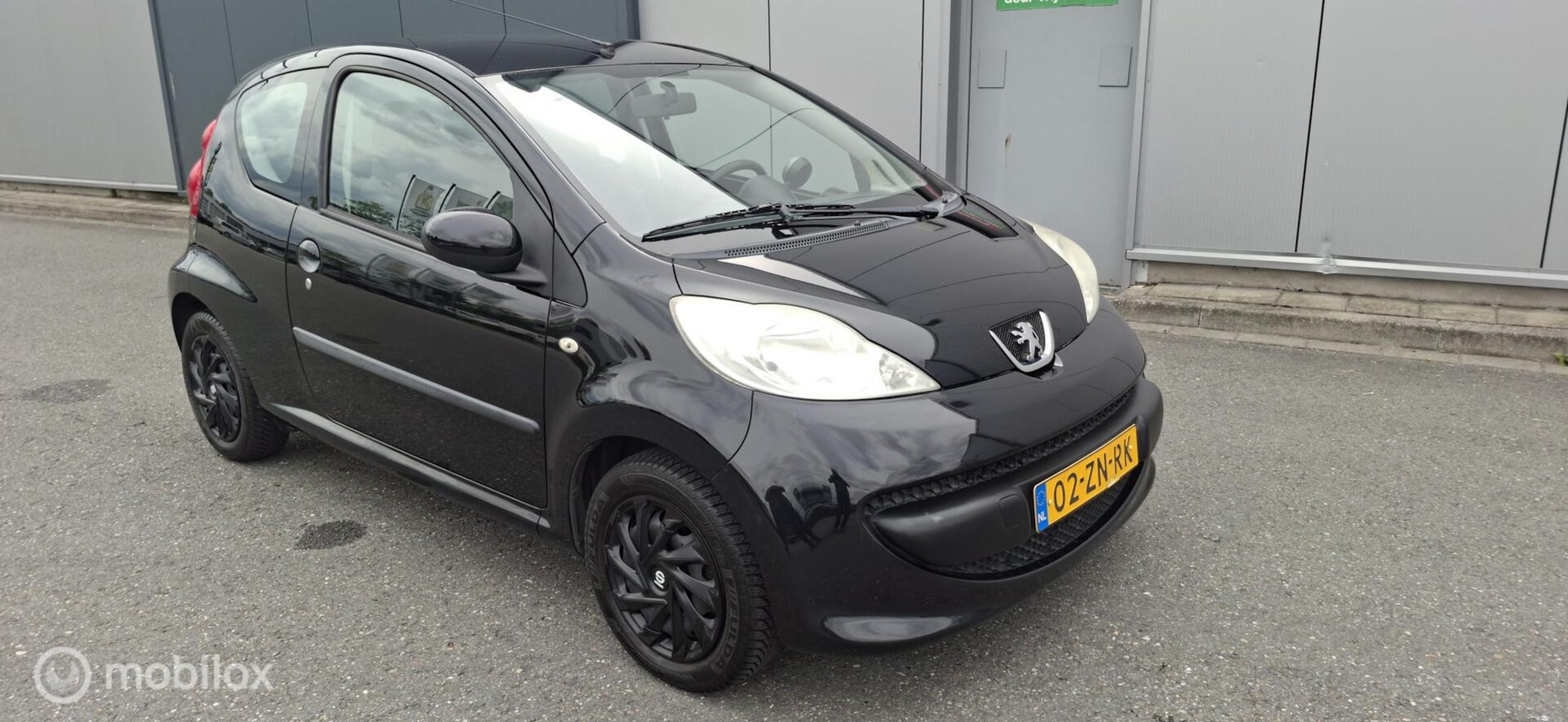 Peugeot 107 - 1.0-12V XS Urban Move 1.0-12V XS Urban Move - AutoWereld.nl