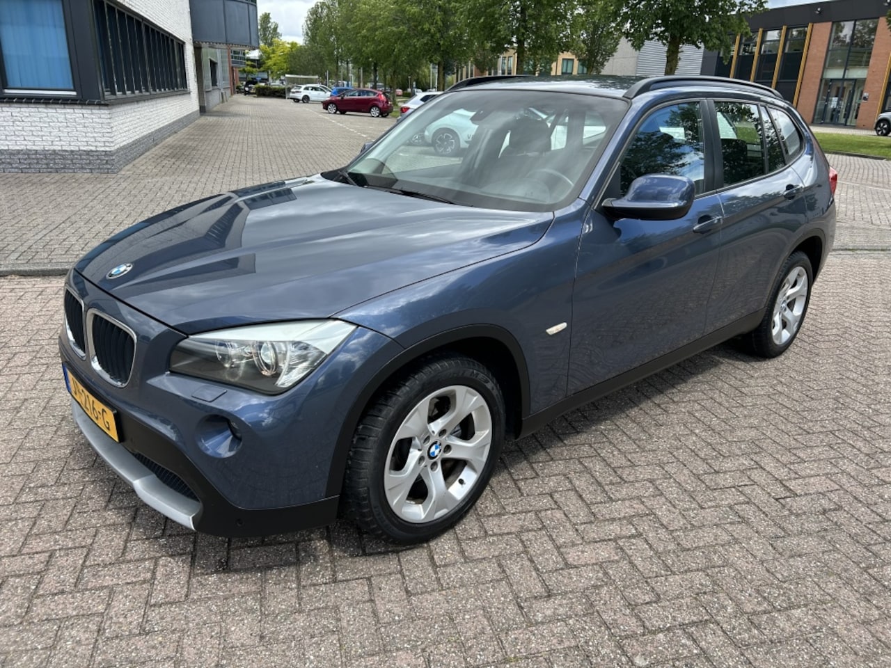 BMW X1 - sDrive18i XENON CRUISE PDC TREKHAAK. - AutoWereld.nl