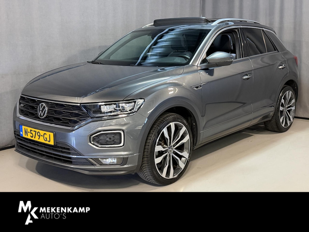 Volkswagen T-Roc - 1.5 TSI Sport Business R 19"/Panoramadak/Trekhaak/Dodehoek/Camera/Adaptieve cruise/Apple C - AutoWereld.nl