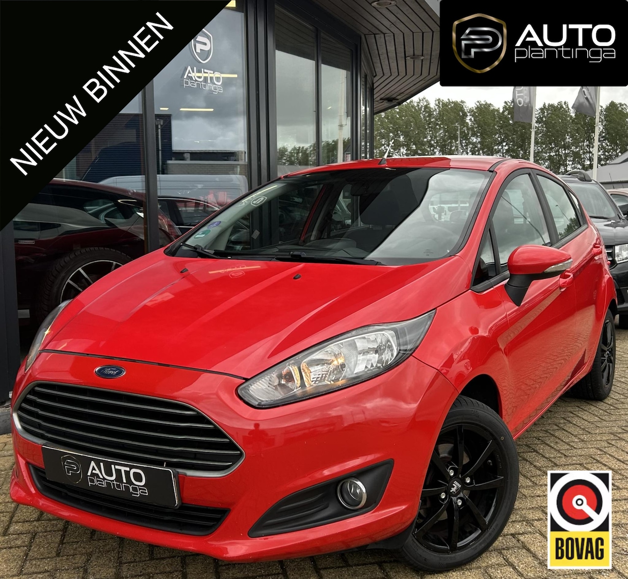 Ford Fiesta - 1.0 Titanium 80PK | Navigatie | Airco | Lichtmetalen Velgen | 2 Sleutels | - AutoWereld.nl