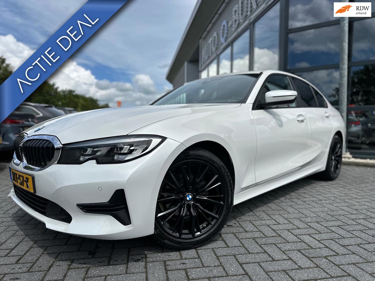 BMW 3-serie - Automaat 2020 | Automaat | Navi | PDC | DAB+ | CarPlay | LED | 1e eigenaar | 140dkm | Deal - AutoWereld.nl