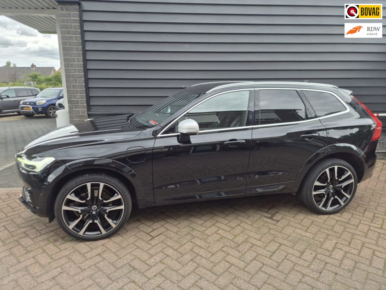 Volvo XC60 - 2.0 T8 Twin Engine AWD R-Design 2.0 T8 Twin Engine AWD R-Design - AutoWereld.nl