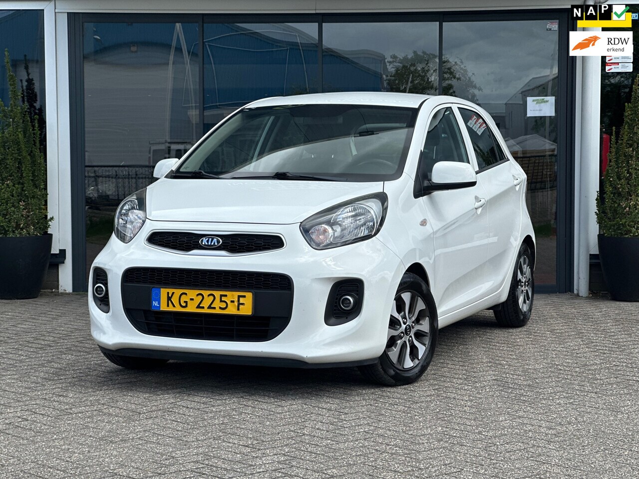 Kia Picanto - 1.0 CVVT ComfortPlusLine Navigator / Camera / Grote scherm - AutoWereld.nl