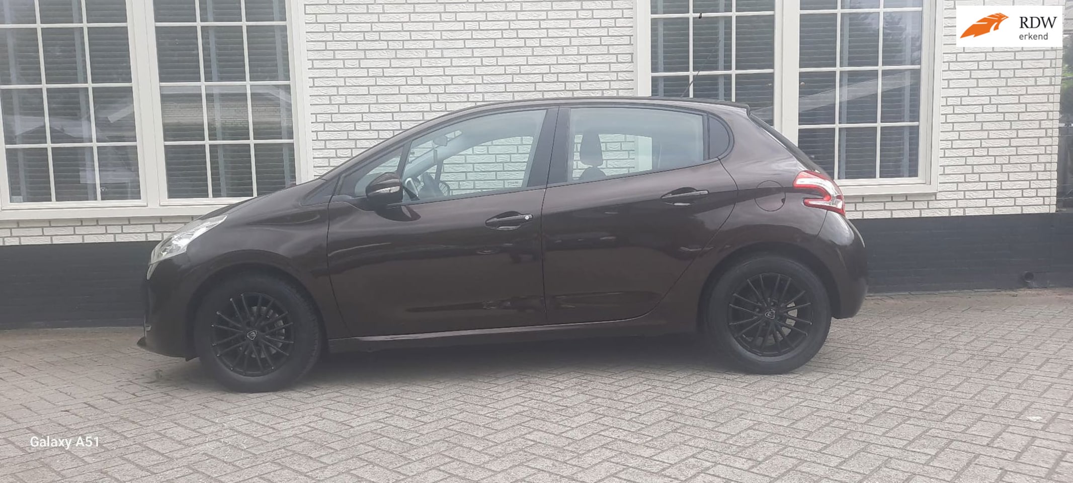 Peugeot 208 - 1.0 VTi Access CARPLAY.jaar apk - AutoWereld.nl
