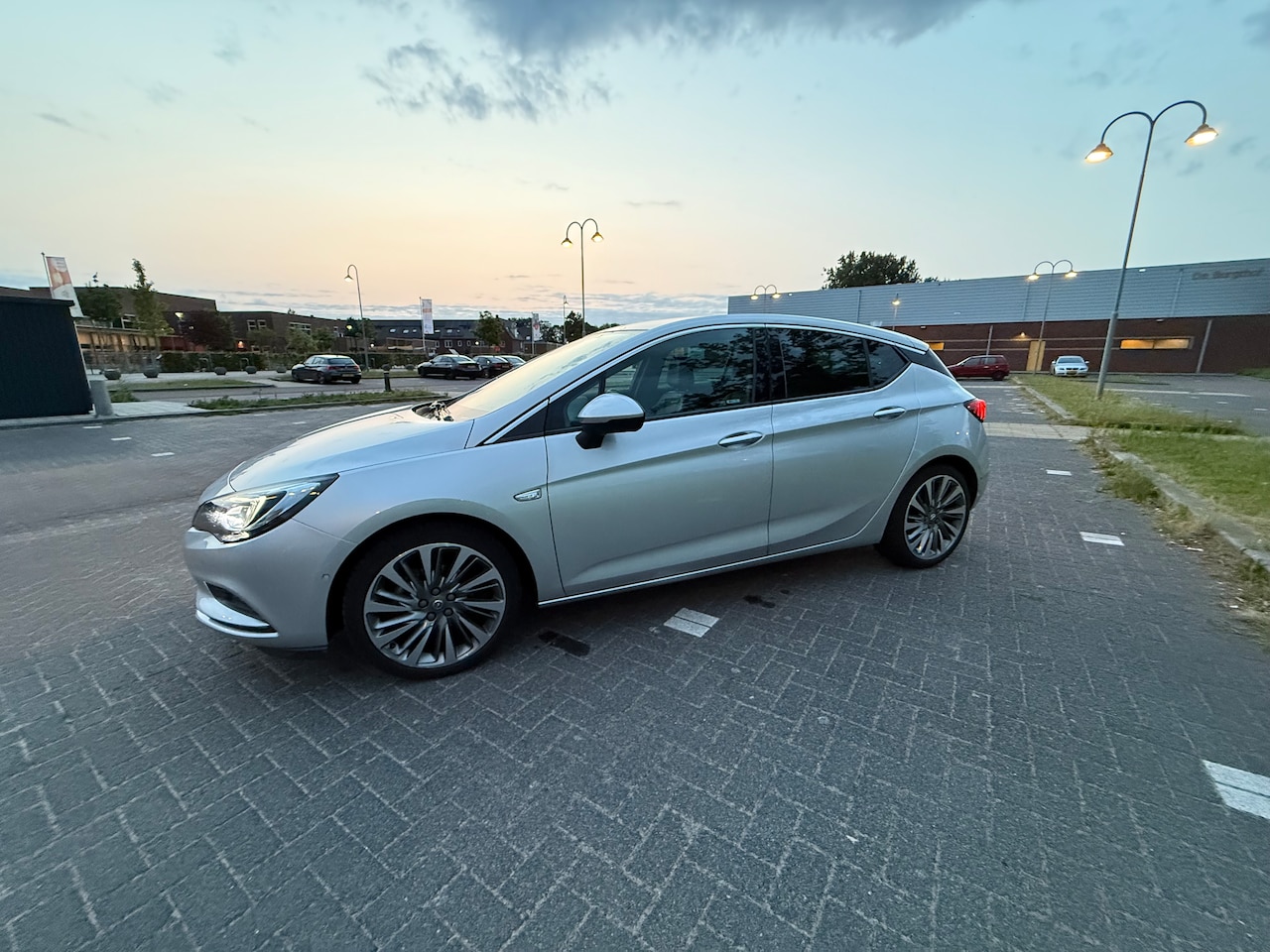 Opel Astra - 1.4 Innovation - AutoWereld.nl