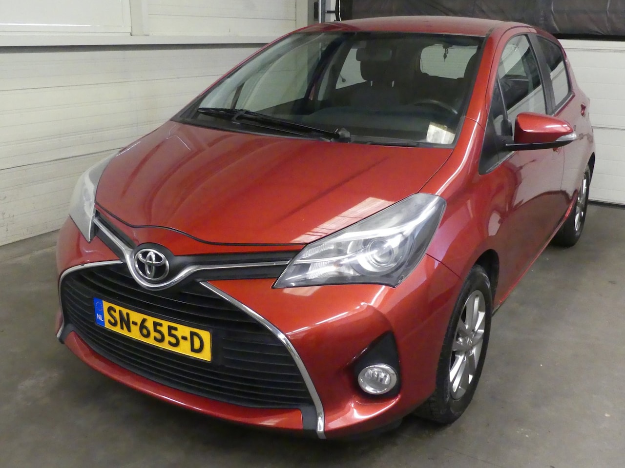 Toyota Yaris - 1.3 VVT-i Lounge - Trekhaak - Cruise Control - AutoWereld.nl