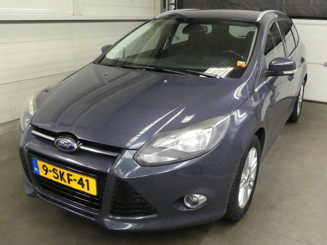 Ford Focus Wagon - 1.0 EcoBoost Titanium - Trekhaak - Cruise Control - AutoWereld.nl