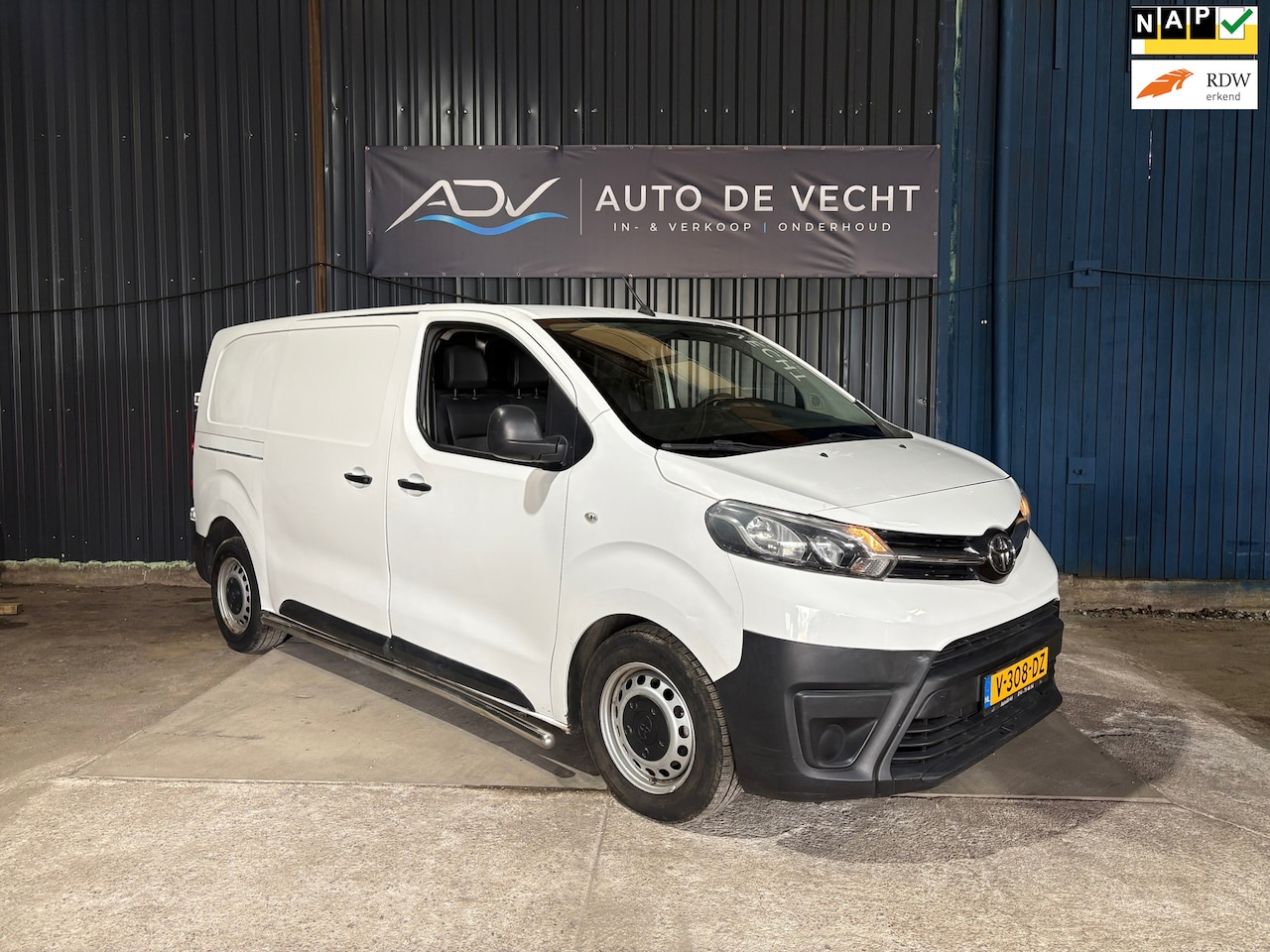 Toyota ProAce Worker - 1.6 D-4D Cool Comfort - AIRCO - DISTRIBUTIE RECENT VERVANGEN - - AutoWereld.nl