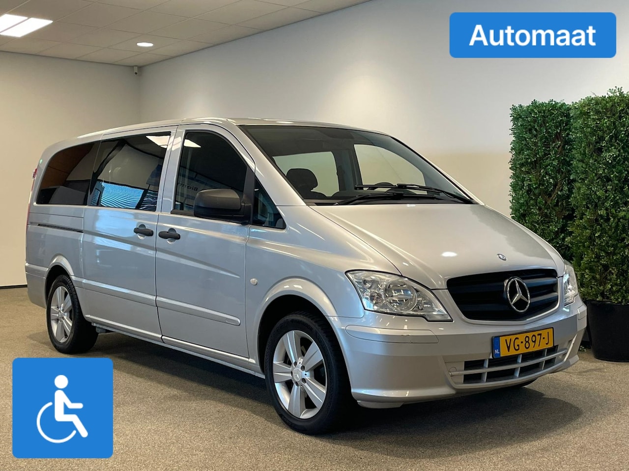 Mercedes-Benz Vito - L2H1 Rolstoelbus Automaat - AutoWereld.nl