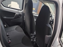 Toyota Aygo - 1.0-12V +