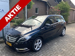 Mercedes-Benz B-klasse - 180 Ambition Automaat/Leer/92000KM