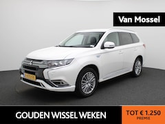 Mitsubishi Outlander - 2.4 PHEV Intense AWD | Trekhaak | Climate Control | Apple Carplay / Android Auto | Stoelve