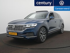 Volkswagen Touareg - Elegance 3.0 250 kW / 340 pk TSI SUV 8 versn. Tipt l Panodak l Vol leer l Luchtvering l