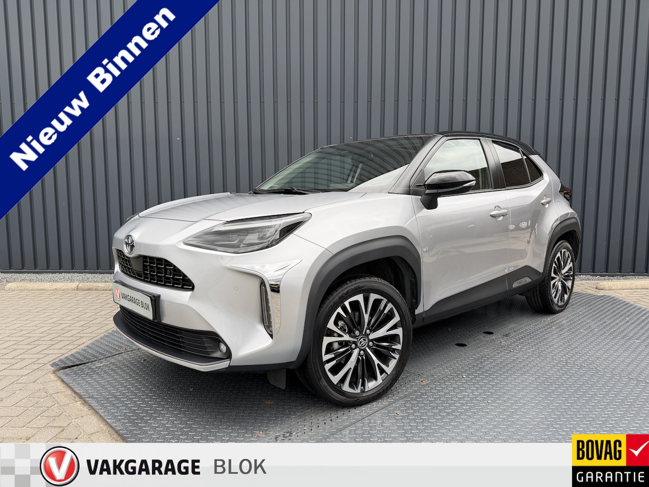 Toyota Yaris Cross - 1.5 Hybrid Executive / Bi tone AWD | Afnm. Trekhaak | Pano dak | JBL | 10jr GARANTIE | Rij - AutoWereld.nl
