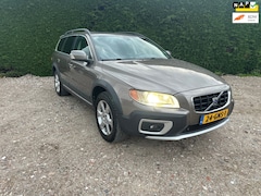 Volvo XC70 - 2.4 D5 Summum