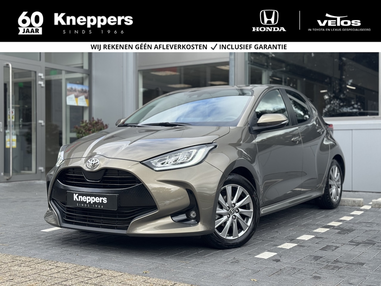 Toyota Yaris - 1.5 VVT-i Dynamic | GEEN AFLEVERKOSTEN | Apple/Android, Achteruitrijcamera, Voorstoelen v - AutoWereld.nl