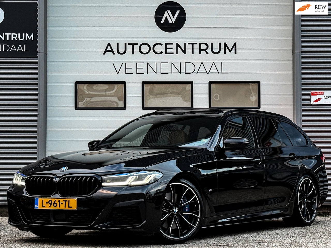 BMW 5-serie Touring - 540i xDrive LCI 3X M-SPORT PANO/B&W/LASER/TREKHAAK/ACC/HUD - AutoWereld.nl