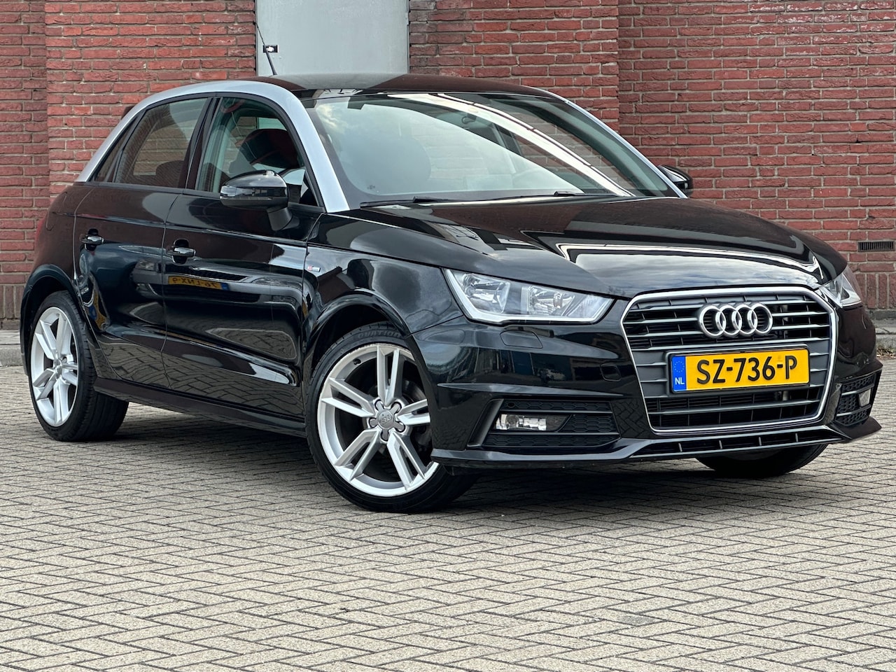 Audi A1 Sportback - 1.0 TFSI Adrenalin|S-LINE|AUTOMAAT|CRUISE|TREKHAAK|NAP - AutoWereld.nl