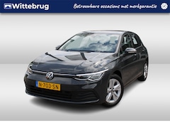 Volkswagen Golf - 1.0 eTSI 110pk Life / App-Connect / LED / LM 16'' / Parkeersensoren
