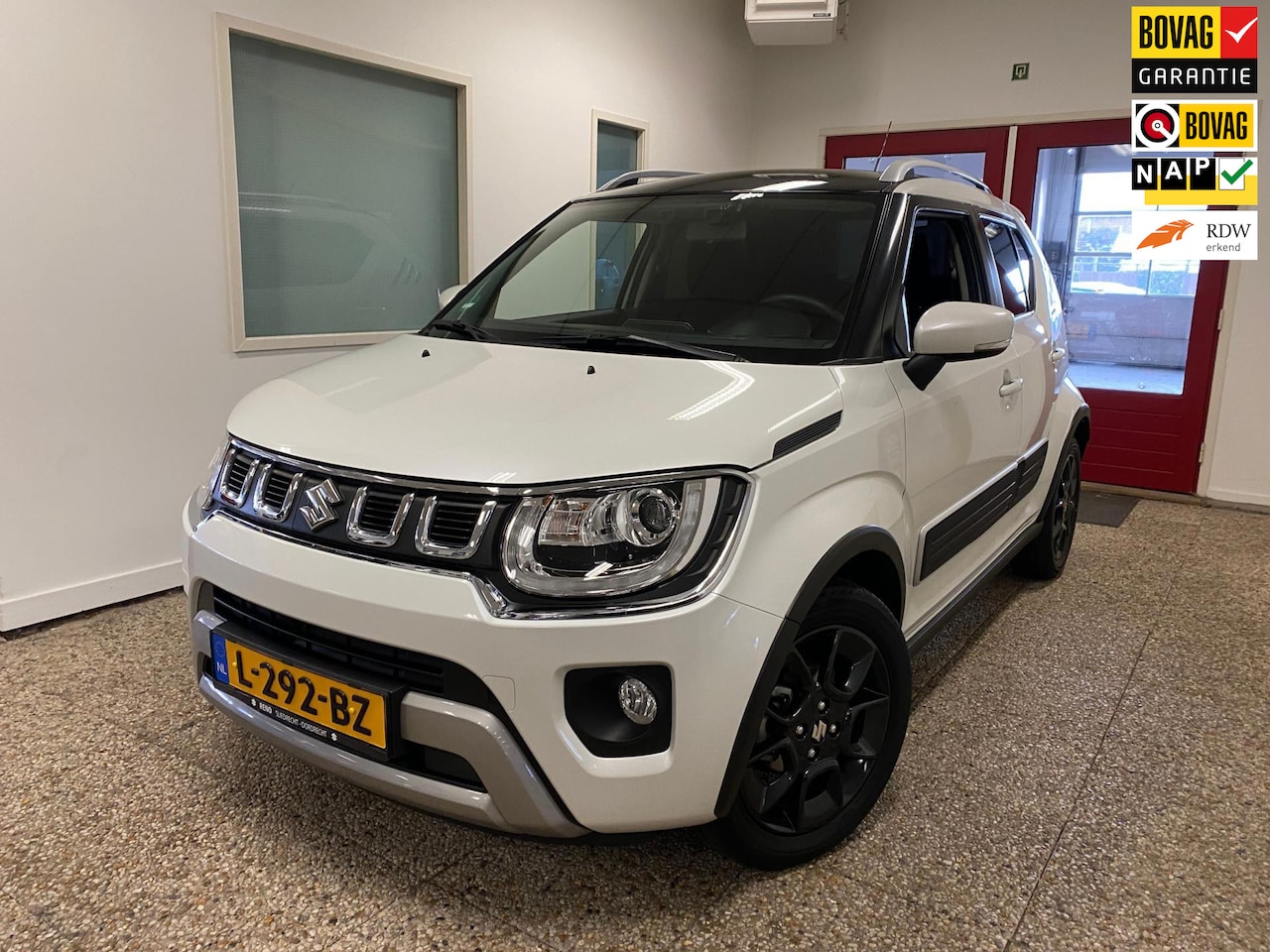 Suzuki Ignis - 1.2 Smart Hybrid Style Automaat |Carplay |Trekhaak| 10 jaar Garantie! - AutoWereld.nl