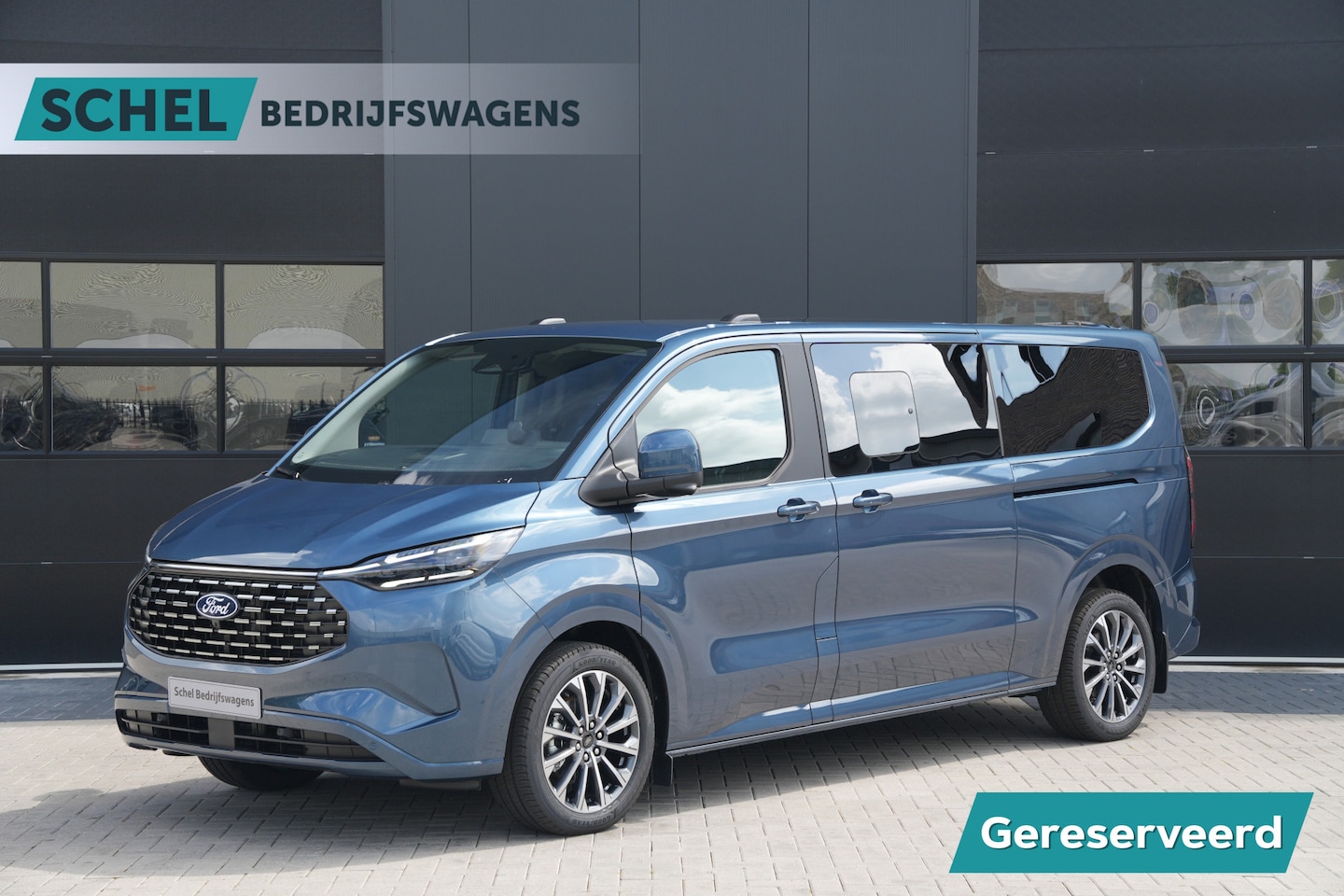 Ford Model T - Custom 340 2.5 PHEV L2H1 Titanium X 232pk | ACC | Pano | B&O | Elek. schuifdeuren | 360 ca - AutoWereld.nl