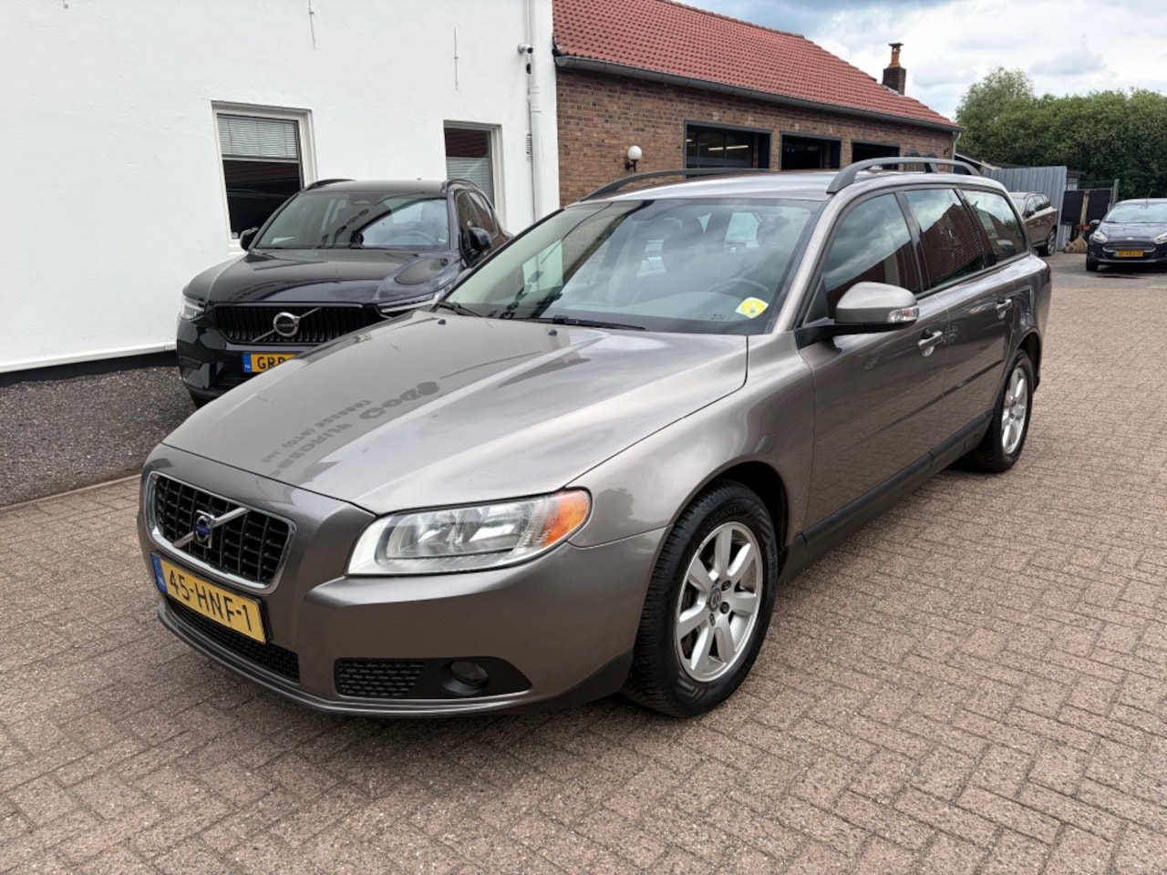 Volvo V70 - 2.5T Momentum 2.5T Momentum - AutoWereld.nl