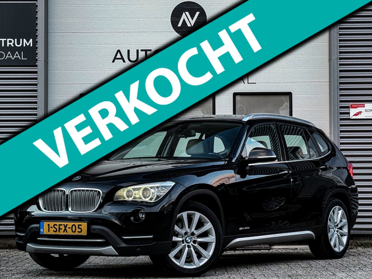 BMW X1 - SDrive20i High Executive AUT 184 PK LEDER/PDC/STOELVERWARMING - AutoWereld.nl