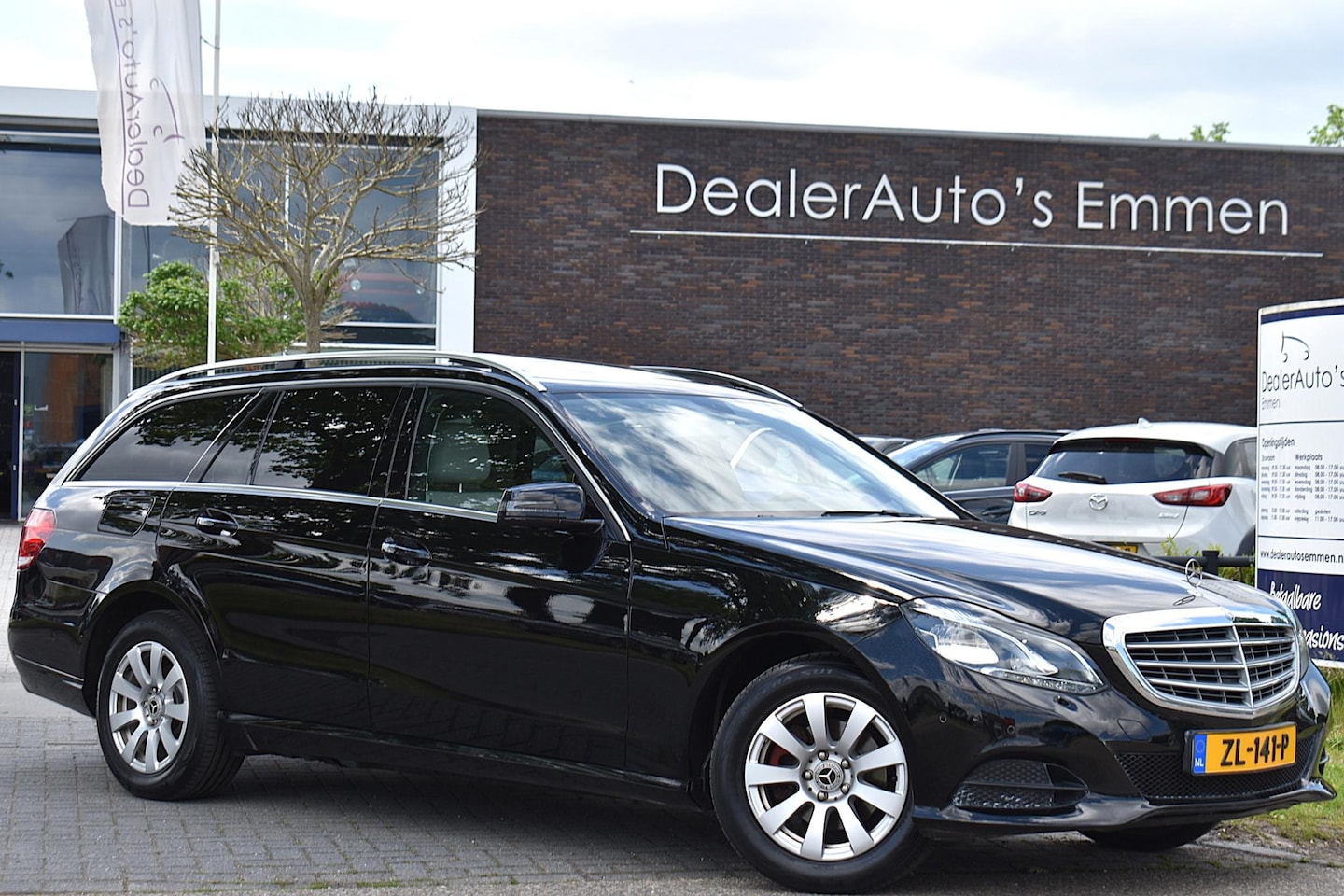 Mercedes-Benz E-klasse Estate - 200 Ambition PANOD LEDER LMV NAVI - AutoWereld.nl