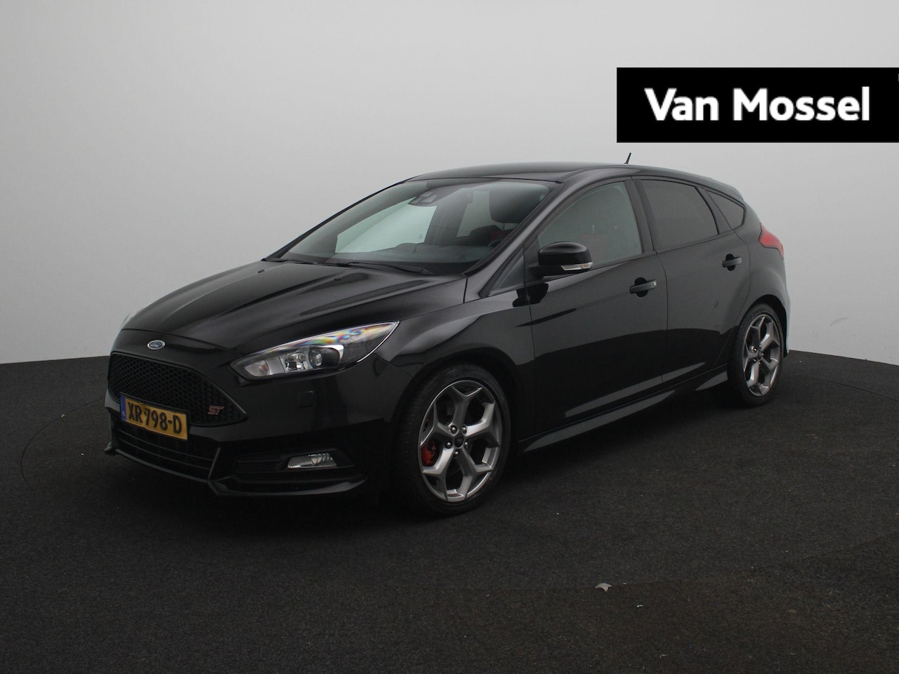 Ford Focus - 2.0 ST | Winterpakket | Achteruitrijcamera | Sportstoelen | Lichtmetalen Velgen | - AutoWereld.nl