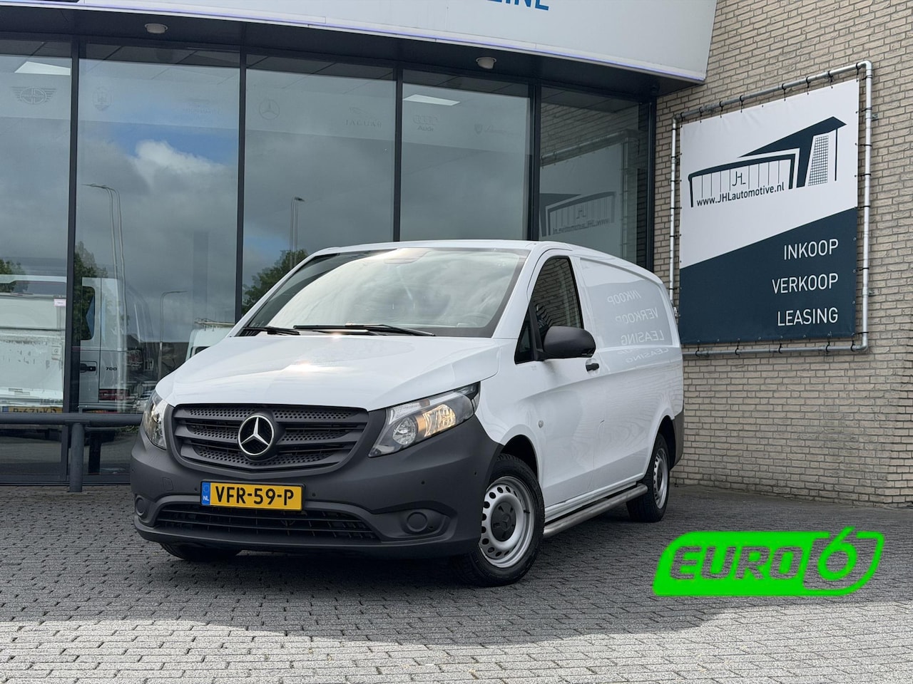 Mercedes-Benz Vito - 111 CDI Lang*NAVI*CAM*ECC*CRUISE*TEL*PDC*SIDEBARS* - AutoWereld.nl