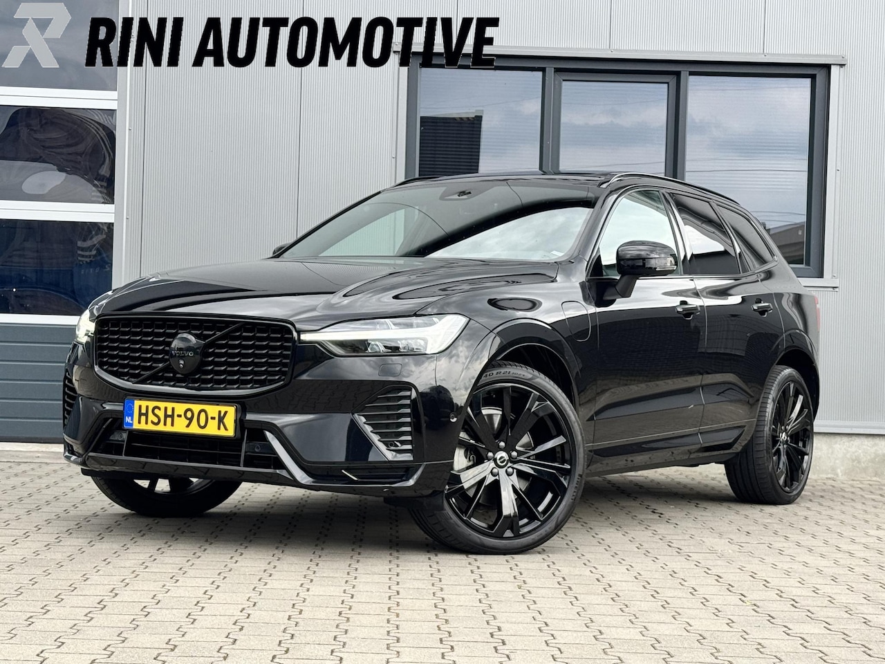 Volvo XC60 - 2.0 T6 Plug-in hybrid AWD Plus Black Edition 350 PK | Trekhaak | H/K | Pano | 360 Camera - AutoWereld.nl