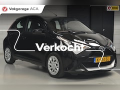 Toyota Aygo - 1.0 VVT-i x-play // 39.000 km // AIRCO // CAMERA // CARPLAY //